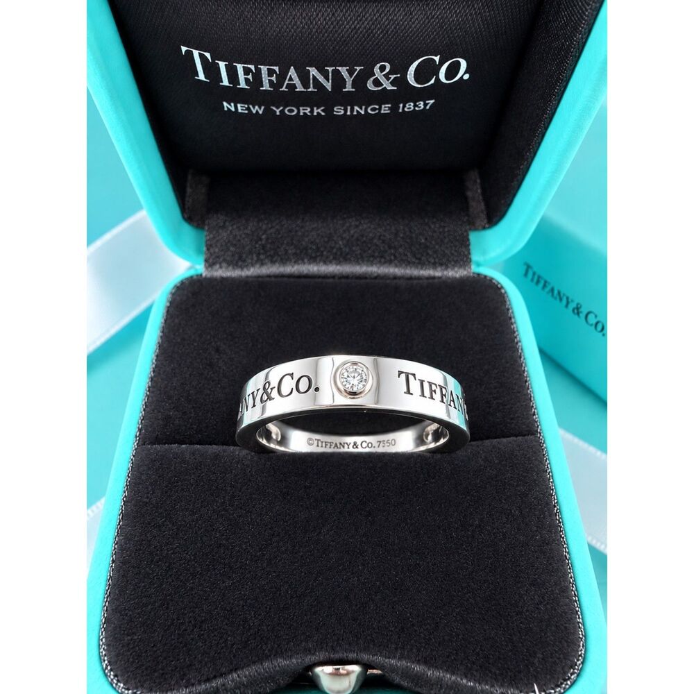 Tiffany & Co. 4mm Band ring in Platinum with Round Brilliant Diamonds, Sz 6.25